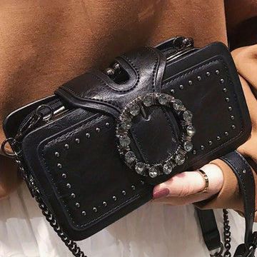 Women’s Vintage Clutch Bag with Studs, Chain Crossbody Phone Pouch, Small Square Flap Messenger Bag, PU Leather, Adjustable Strap